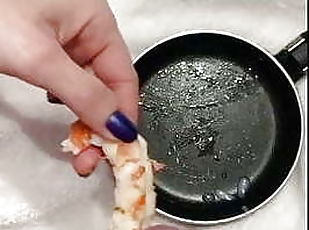 amatoriale ita cum in mouth cum on food sborra ingoio