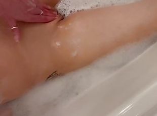 Bañando, Coño (Pussy), Amateur, Lesbiana, Con los dedos, Novia, Afeitada