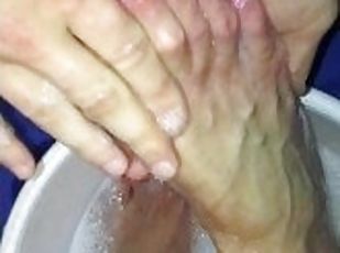 Slave wash my veiny feet in hot water - OlgaNovem
