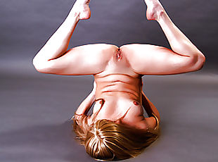 Anna Nebaskowa super hot naked gymnastics