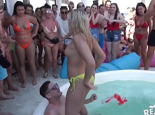 Orgie, In afara, Petrecere, Public, Amatori, Bunaciuni, Sex in grup, Taratura, Blonda, Piscina