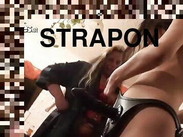 Strapon sex between lesbian babes