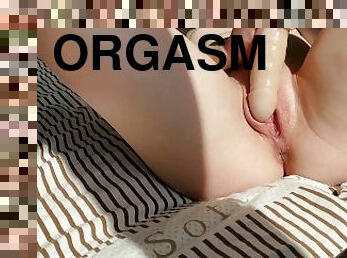 Horny girl gets a morning orgasm! Spread creamy pussy Close-Up
