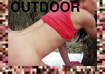 Teen gf in the woods and jizzed analyzed