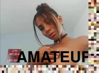 Unbelievable latina babe with shaved pussy masturbation