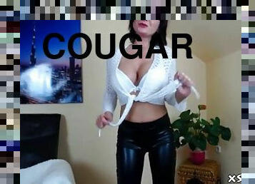 Cougar amateur babe