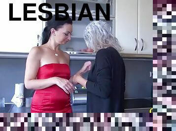 Oldnanny old and young lesbian strapon toy play