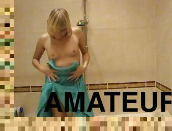 A low blow in the shower with a blonde teen