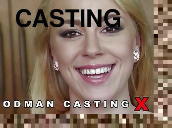 Yammy blondie Chrystal hot porn casting