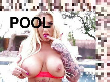 Kelli staxxx pool tease