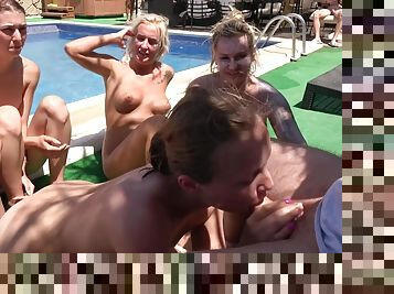 Pool Lovemaking Games - Group Sex intercourse