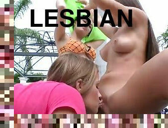 Sapphic pussylicking lesbian threesome