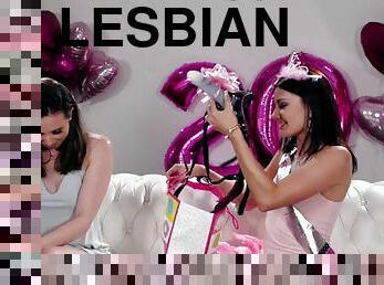 סטראפ-און, לסבית-lesbian, צעצוע, כוכבת-פורנו, דילדו, שחרחורת