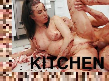 Messy kitchen fuck with perverted babe Casey Calvert