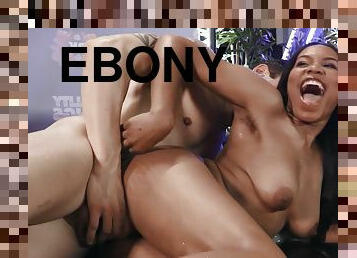 Smiley ebony Jenna Foxx gets eaten out and deeply fucked