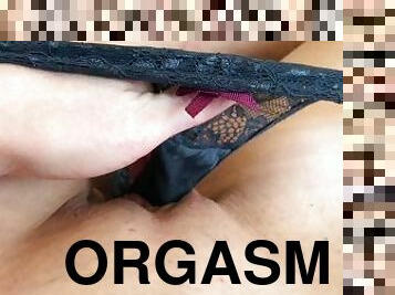 masturbaatio, orgasmi, pillu-pussy, ruikkiminen, pikkuhousut, märkä