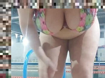 amateur, madurita-caliente, mamá, regordeta-chubby, piscina, madre, a-solas