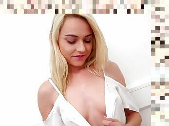 Downblouse ChloeT