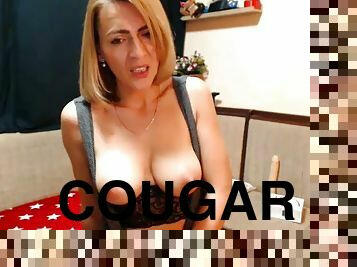 Cougar cute mommy masturbating on web cam