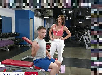 Sexy And Fit Riley Jacobs Gives One Wet Workout On A Big Cock