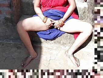 Bhabhi Ko Ghodi Bana Kar Choda Village Pissing