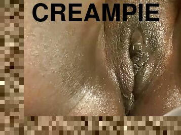 Watch me make this pussy cream and squirts
