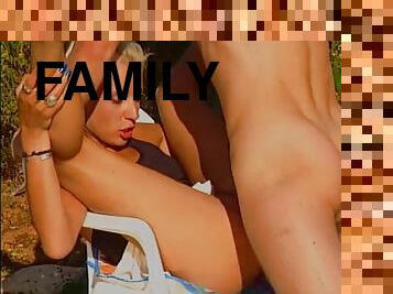 Another Totally Kinky Family - Episode 04