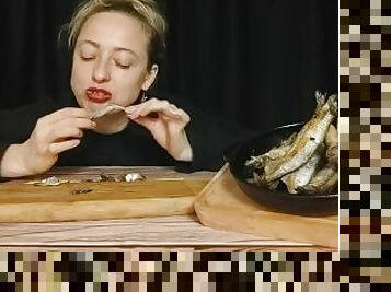 SEDUCE & RELAX: fried fish  ASMR  MUKBANG  ??