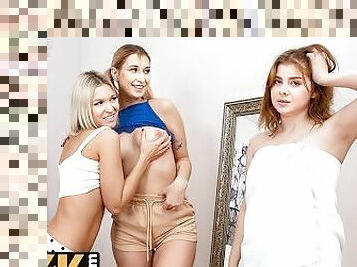 піхва-pussy, росіянка, лесбіянка-lesbian, підліток, іграшка, фантазія, сестра, красуня, лесбіянка