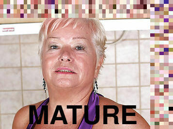 Blonde Mature Slut Doing Herself In The Kitchen - MatureNL