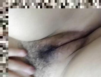 MY STEPSISTER MASTURBATING WHILE I GIVE HER AN ORAL PUSSY WITHOUT SHAVING AND I HAVE A BEARD