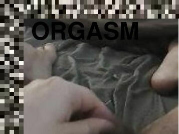 Ftm clit masturbation (orgasm is amazing)