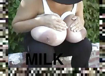 Squeeze the milk