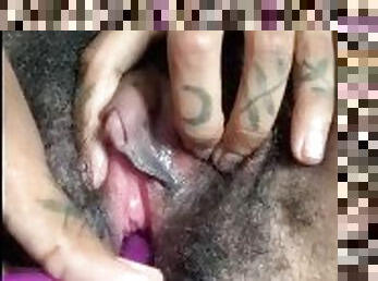 klitoris, plaukuotas, masturbavimasis, orgazmas, putytė, juodaodžiai, paauglys, žaislas, solo