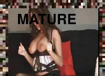 Big booby mature slut takes slick stiff dildo in her pussy