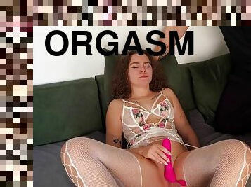 I control my slaves orgasms - I let her cum only when I want