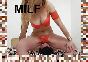 milf lady smother bobby