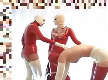 Latex lesbian threesome