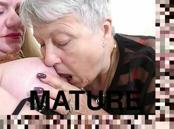 OldNannY Mature Lesbian Licking Session