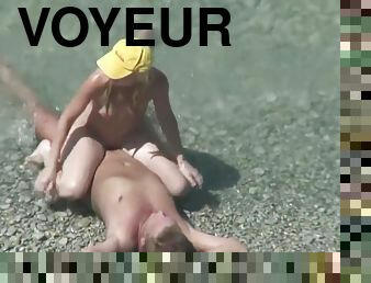 Voyeur Beach Sex Creampie