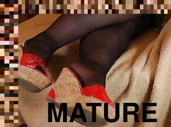 Bbw mature heels 