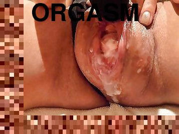 klitoris, masturbácia, orgazmus, pička, amatérske, hračky, semeno, nadržané, sólo, mokré
