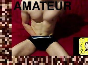 Homme Musclé de Brest se branle