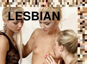 Blonde lesbian threesome