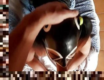 payudara-besar, amatir, blowjob-seks-dengan-mengisap-penis, penis-besar, deepthroat-penis-masuk-ke-tenggorokan, sudut-pandang, sofa, latex, berambut-cokelat, penis