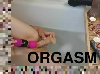 mandi, clitoris-bagian-atas-vagina-paling-sensitif, besar-huge, mastubasi, orgasme, vagina-pussy, amatir, sayang, mainan, ibu