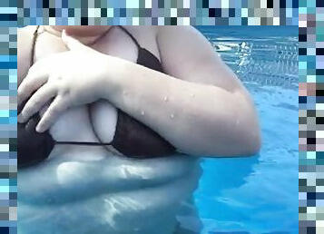 supersize sexy bbw feedee teases you while wet