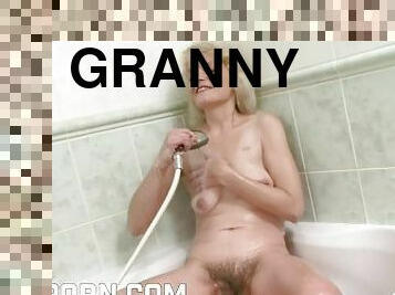 baignade, poilue, masturbation, vieux, chatte-pussy, maigre, mature, granny, blonde, plus-agée