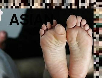 SAKURAsFEET - Feet in face handjob