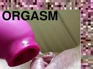 Pussy licking toy makes me cum